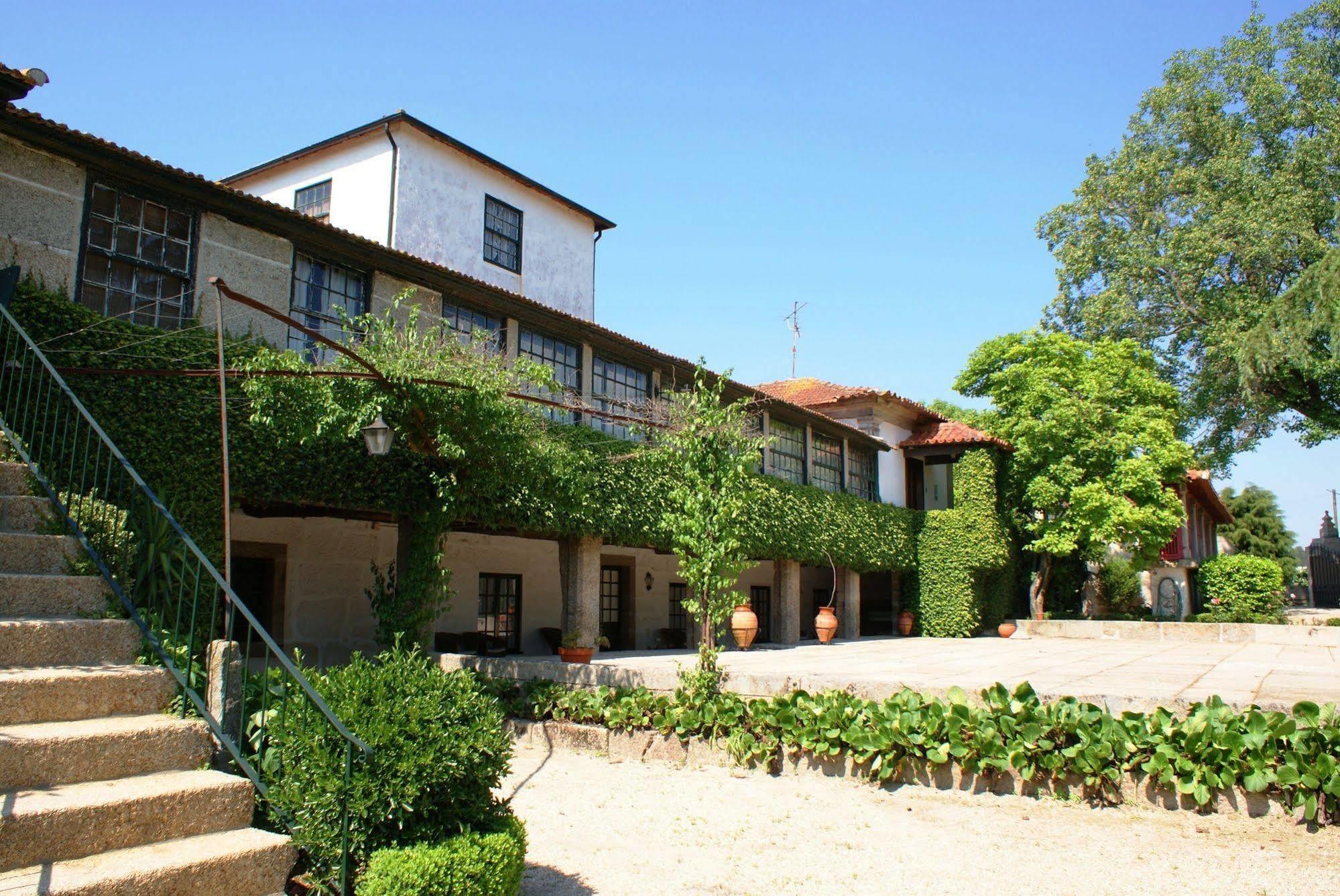 Quinta Da Ponte Do Louro Guest House Vila Nova de Famalicão Exterior photo