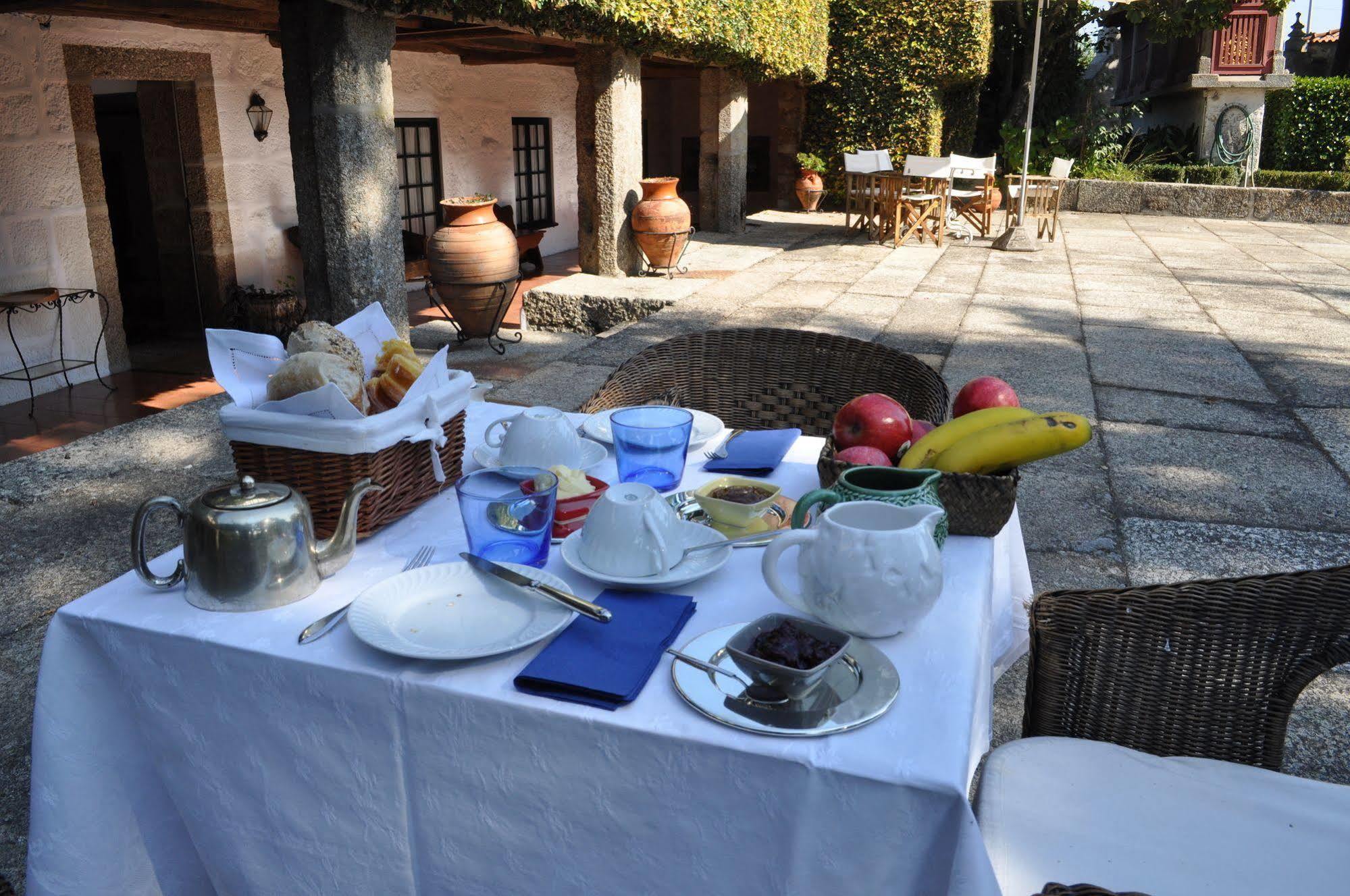 Quinta Da Ponte Do Louro Guest House Exterior photo